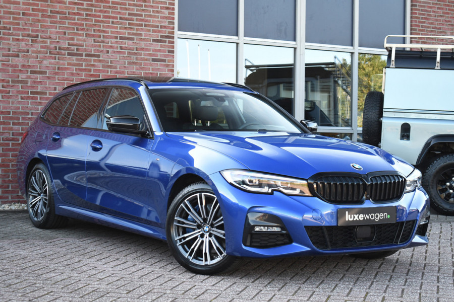 BMW 3 Serie Touring 330e M-Sport Pano Trekh ACC 360 H/K 4xStoelverw