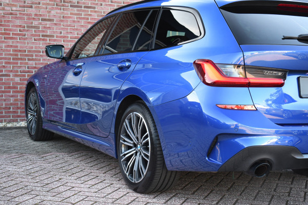 BMW 3 Serie Touring 330e M-Sport Pano Trekh ACC 360 H/K 4xStoelverw