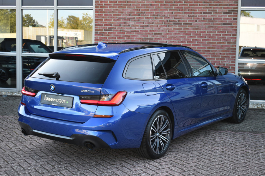 BMW 3 Serie Touring 330e M-Sport Pano Trekh ACC 360 H/K 4xStoelverw