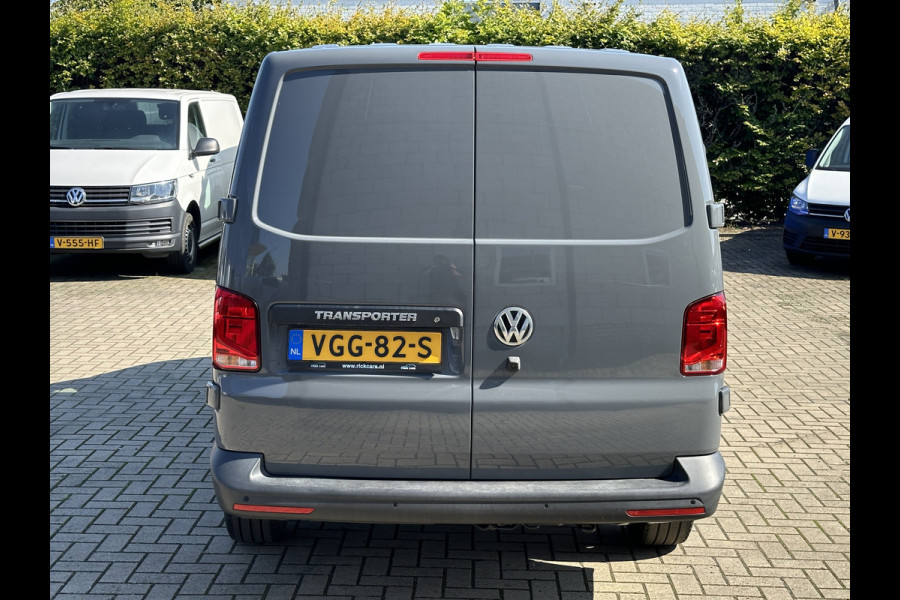 Volkswagen Transporter 2.0 TDI 150PK AUTOMAAT EURO6 L1H1 Achteruitrijcamera/carplay/navigatie