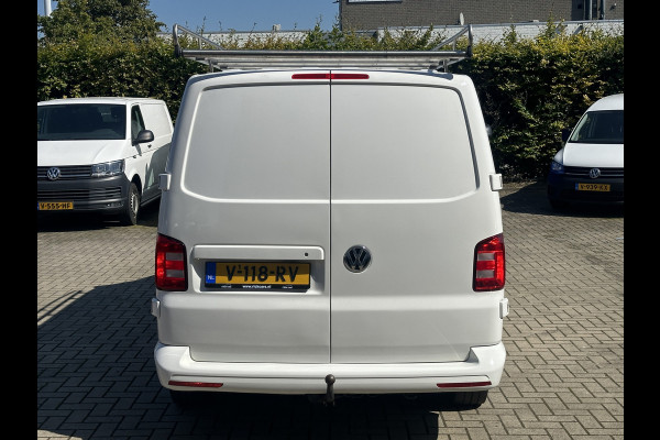 Volkswagen Transporter 2.0 TDI 150PK EURO6 L2H1 DC 5 zitplaatsen Navigatiesysteem/trekhaak/app connect