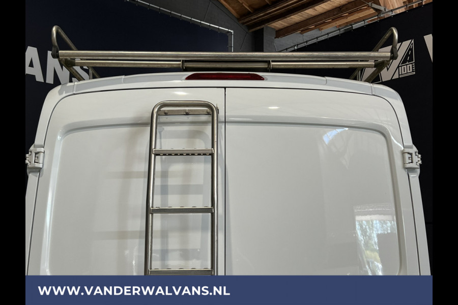 Ford Transit 2.0 TDCI L2H2 Euro6 Airco | Imperiaal | Trekhaak | LED | Cruisecontrol Trap, Parkeersensoren, Bijrijdersbank