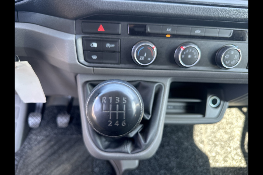 Volkswagen Crafter 2.0 TDI 140PK Euro6 L3H3Comfortline Cruise control/app Connect/parkeer sensoren