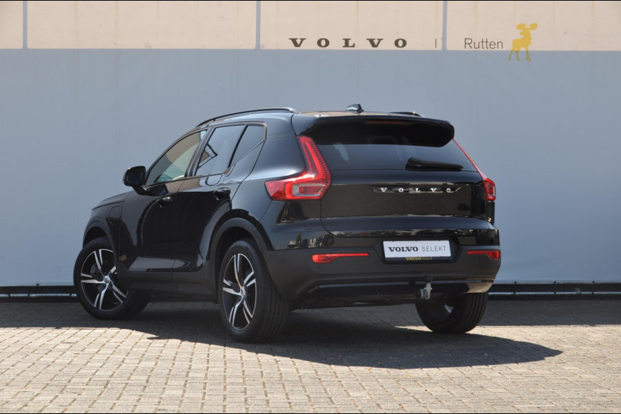 Volvo XC40 T4 211PK Automaat Recharge R-Design / Pilot assist / Adaptieve cruise control / Apple carplay / Android auto / achteruitrij camera / Parkeersensoren voor en achter /