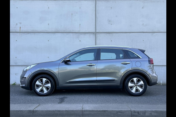 Kia Niro 1.6 GDi Hybrid DynamicLine Automaat | Trekhaak | Camera | Navi | H-Leder | Clima | 16” Velgen | Apple CarPlay/Android Auto | PDC | Cruise | LED |