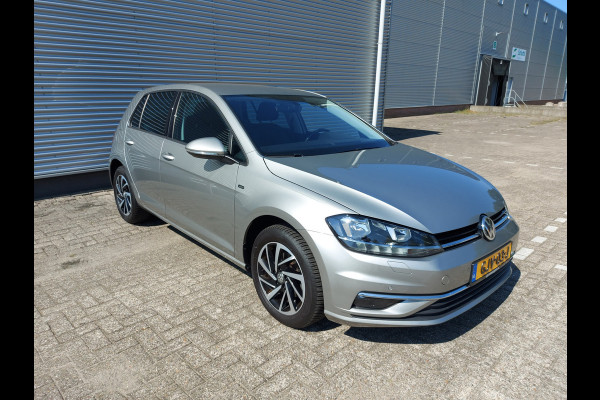 Volkswagen Golf 1.0 TSI Allstar, airco,navigatie,stoelverwarming,parkeersensoren,