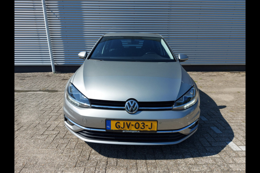 Volkswagen Golf 1.0 TSI Allstar, airco,navigatie,stoelverwarming,parkeersensoren,