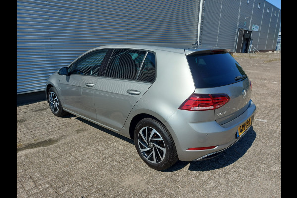 Volkswagen Golf 1.0 TSI Allstar, airco,navigatie,stoelverwarming,parkeersensoren,