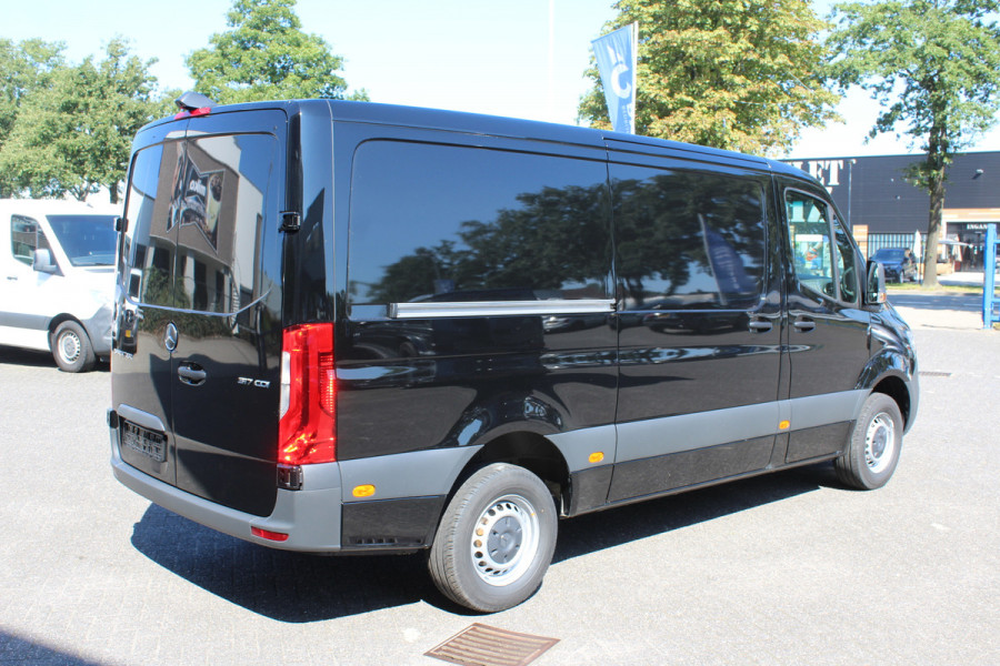 Mercedes-Benz Sprinter 317 CDI L2H1 PRO 3500 KG trekgewicht, LED, MBUX 10.25 met camera, Smartphone integratie