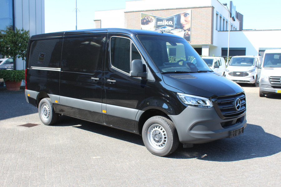 Mercedes-Benz Sprinter 317 CDI L2H1 PRO 3500 KG trekgewicht, LED, MBUX 10.25 met camera, Smartphone integratie