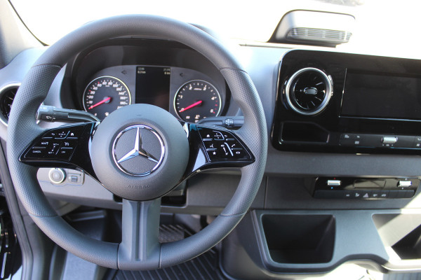 Mercedes-Benz Sprinter 317 CDI L2H1 PRO 3500 KG trekgewicht, LED, MBUX 10.25 met camera, Smartphone integratie