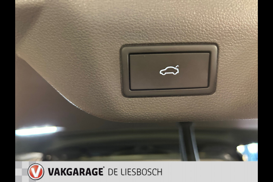 Volkswagen Multivan 1.4 eHybrid L1H1 Life Business / 7 persoons / panorama-dak / leder / head-up / led matrix