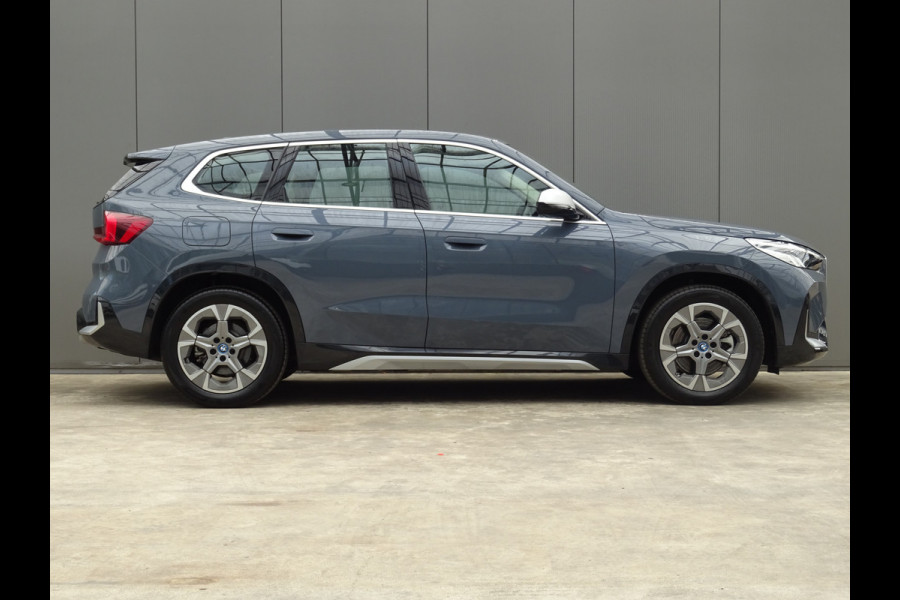 BMW iX1 xDrive30 Launch Edition 67 kWh * H/K * LEER * CARPLAY !!