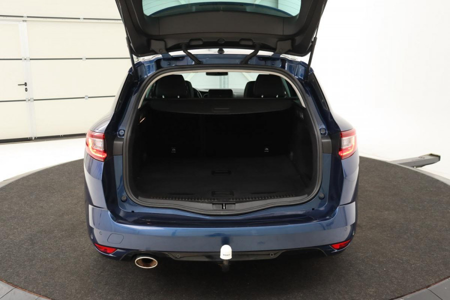 Renault Mégane 1.3 TCe Bose | Camera | Trekhaak | Park Assist | Carplay | Half leder | Keyless | Navigatie | DAB+