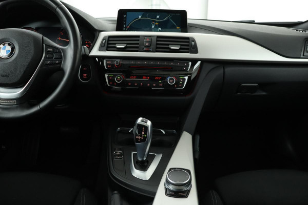 BMW 4 Serie 418i Executive | Schuifdak | Camera | Trekhaak | Sportstoelen | DAB+ | Carplay | PDC | Navigatie | Full LED