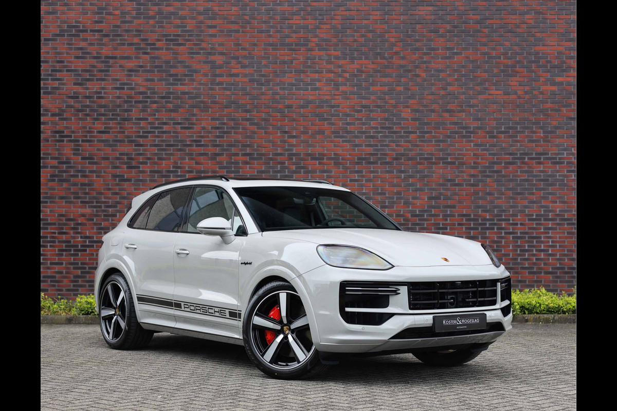 Porsche Cayenne Turbo E-Hybrid *Krijt*Chrono*Passagiersdisplay*