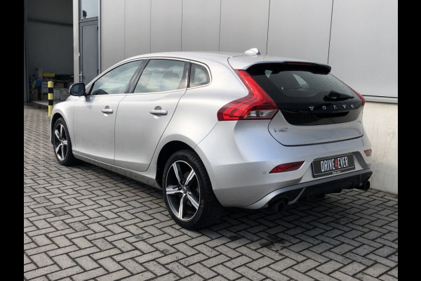 Volvo V40 2.0 T2 R-Design 11-2016 met Navi Climate Pdc Elek pakket Sportve