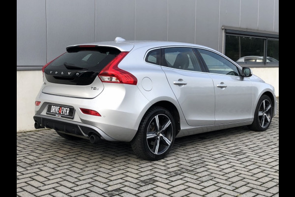 Volvo V40 2.0 T2 R-Design 11-2016 met Navi Climate Pdc Elek pakket Sportve