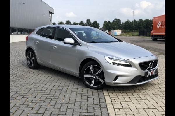 Volvo V40 2.0 T2 R-Design 11-2016 met Navi Climate Pdc Elek pakket Sportve