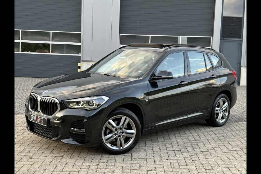 BMW X1 sDrive18i M PACK 2022 PANO NAVI CR CONTROL CAMERA CLIMATE CONTRO