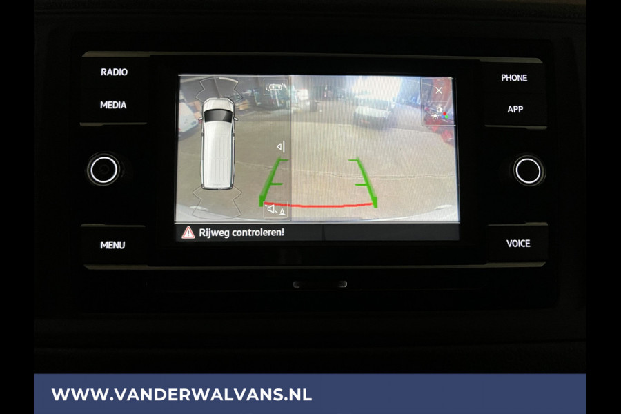 Volkswagen Crafter 2.0 TDI 141pk L4H3 L3H2 Euro6 Airco | Camera | Apple Carplay | Android Auto Parkeersensoren, Bijrijdersbank