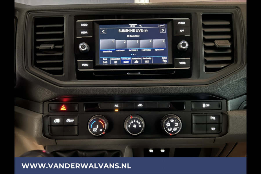 Volkswagen Crafter 2.0 TDI 141pk L4H3 L3H2 Euro6 Airco | Camera | Apple Carplay | Android Auto Parkeersensoren, Bijrijdersbank