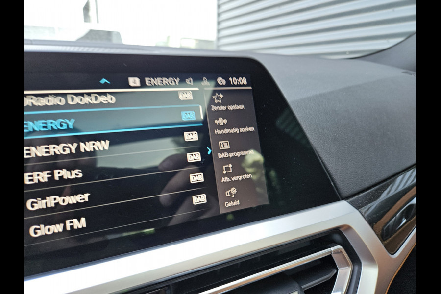 BMW 3 Serie Touring 330e Luxury Line Plug In Hybrid Dealer O.H PHEV | Panodak | Adaptive Cruise | Lederen Sportstoelen Memory | Head Up | Apple Carplay | LED |