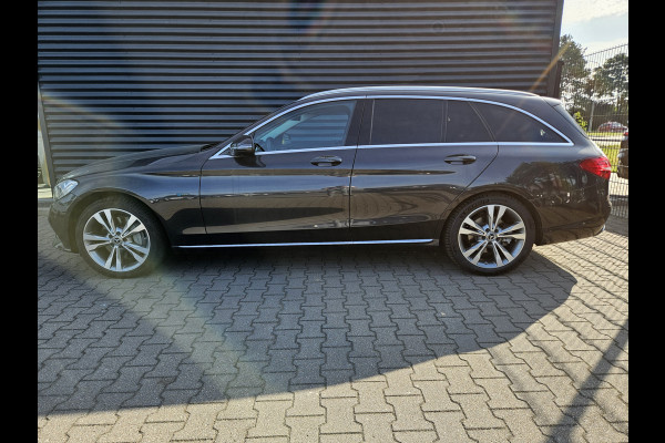 Mercedes-Benz C-Klasse Estate 300 e Avantgarde Plug In Hybrid 320pk Dealer O.H PHEV | Adaptive Cruise | Trekhaak af Fabriek | Lederen Sportstoelen | Apple Carplay | Stoelverwarming |