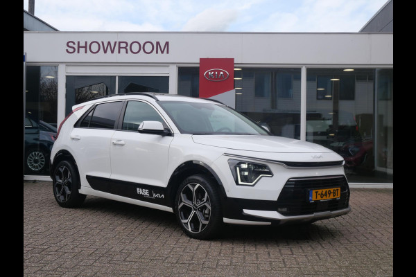 Kia Niro 1.6 GDi Hybrid ExecutiveLine | Schuif-/kanteldak | Stoel-/stuurverwarming | Harman Kardon | 18'' lichtmetaal | Draadloos opladen smartphone