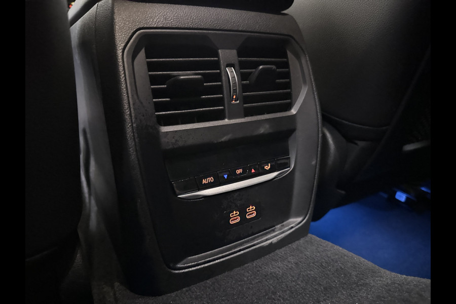 BMW X1 xDrive25e M Sport Plug in Hybrid PHEV | Panodak | Harman Kardon | Lederen Sportstoelen Memory | Trekhaak Afneembaar | Head Up | Camera |