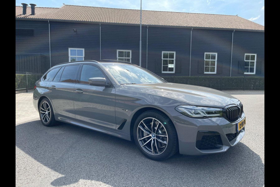 BMW 5 Serie Touring 530e Edition-Plus M Sport Panodak Laserled HUD Harman Kardon 360"Camera