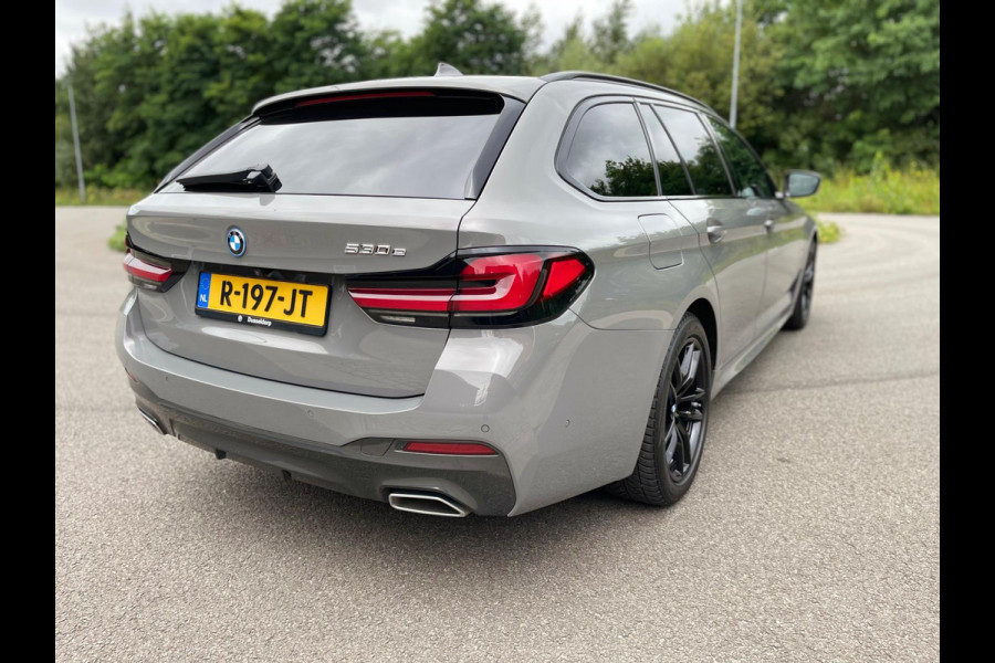 BMW 5 Serie Touring 530e Edition-Plus M Sport Panodak Laserled HUD Harman Kardon 360"Camera