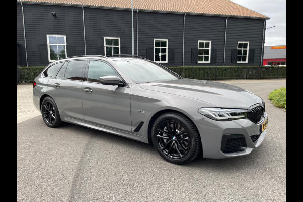 BMW 5 Serie Touring 530e Edition-Plus M Sport Panodak Laserled HUD Harman Kardon 360"Camera