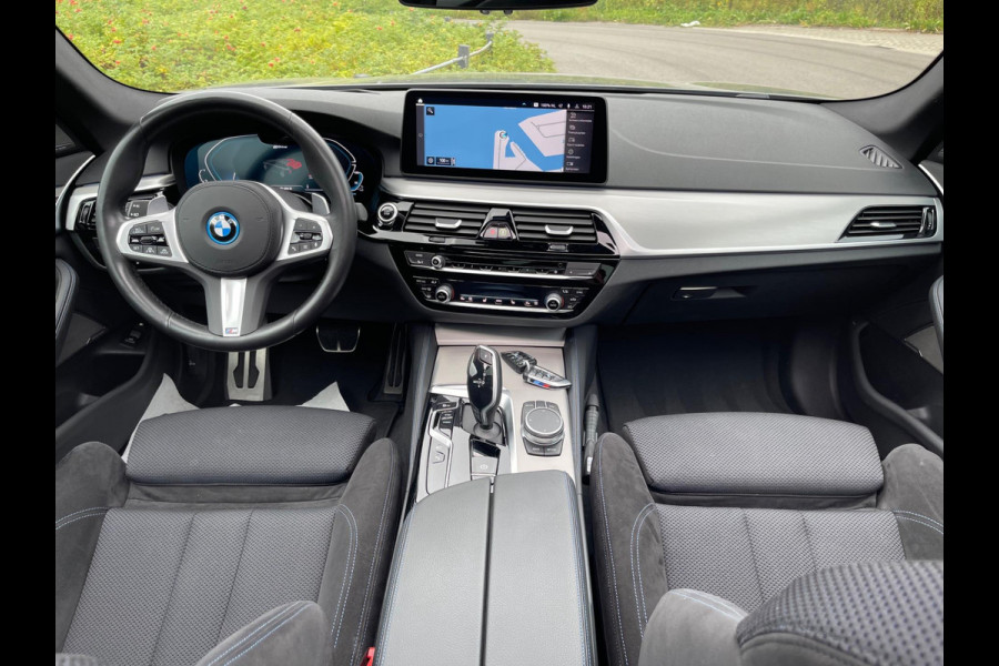 BMW 5 Serie Touring 530e Edition-Plus M Sport Panodak Laserled HUD Harman Kardon 360"Camera