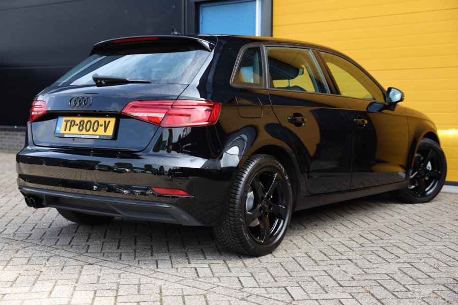 Audi A3 Sportback 1.5 TFSI BLACK Edition / Aut / Navi / Cruise Control / Sportstoelen / Isofix / Led / Pdc / Allu Velgen