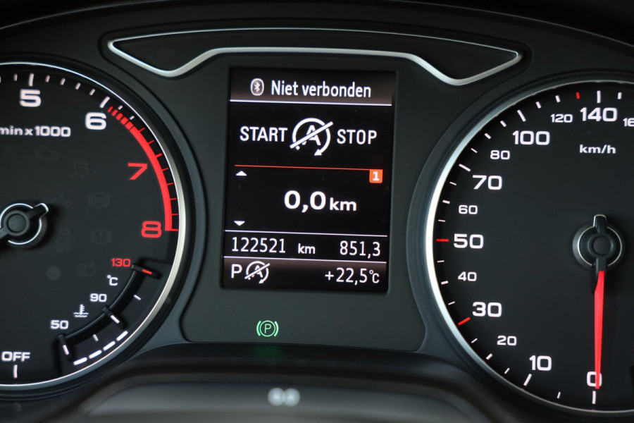 Audi A3 Sportback 1.5 TFSI BLACK Edition / Aut / Navi / Cruise Control / Sportstoelen / Isofix / Led / Pdc / Allu Velgen