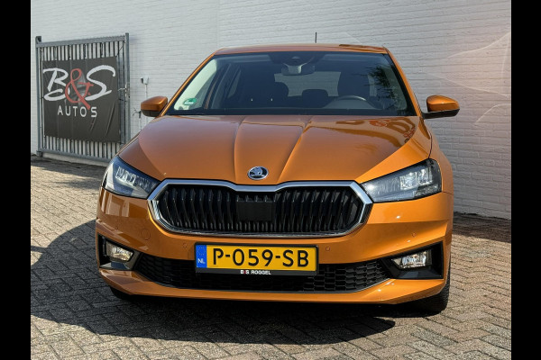 Škoda Fabia 1.0 TSI Ambition Carplay DAB Adaptive cruise Pdc voor en achter Lane assist