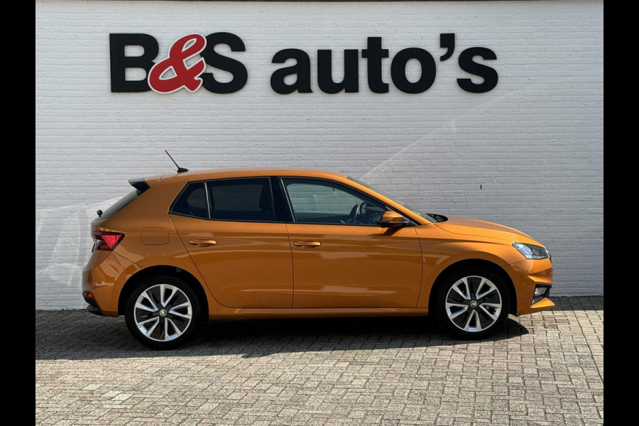 Škoda Fabia 1.0 TSI Ambition Carplay DAB Adaptive cruise Pdc voor en achter Lane assist