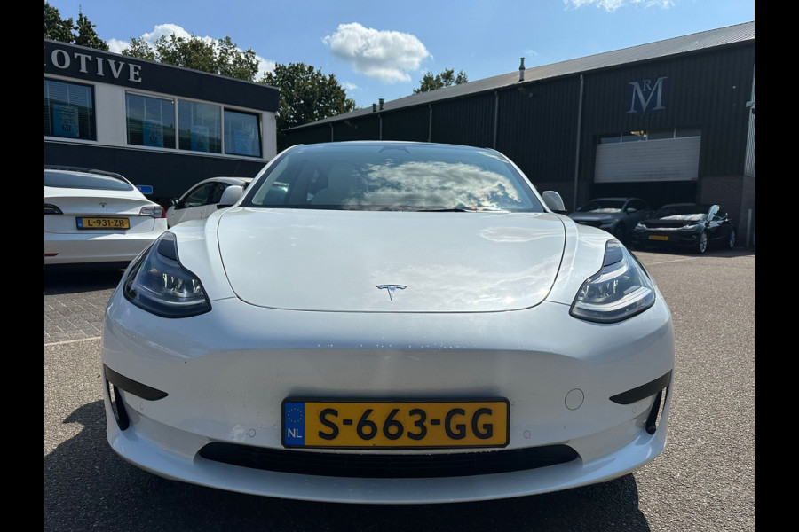 Tesla Model 3 Standard RWD Plus 60 kWh VAN: 35.900,- VOOR 33.877,- UW ZOMERVOORDEEL: 2.023,-