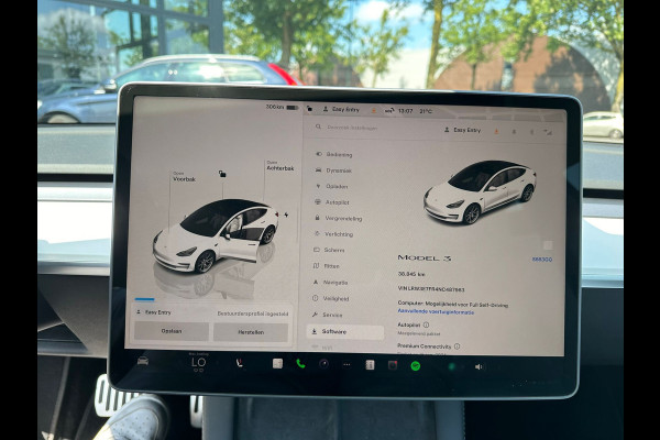 Tesla Model 3 Standard RWD Plus 60 kWh VAN: 35.900,- VOOR 33.877,- UW ZOMERVOORDEEL: 2.023,-