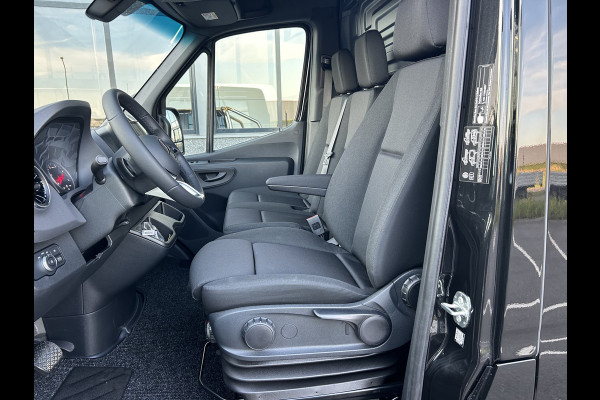 Mercedes-Benz Sprinter 317 CDI L2 H2 Pro 3500KG Trekhaak / LED / MBUX / Camera / Carplay navigatie / Cruise control / Airco