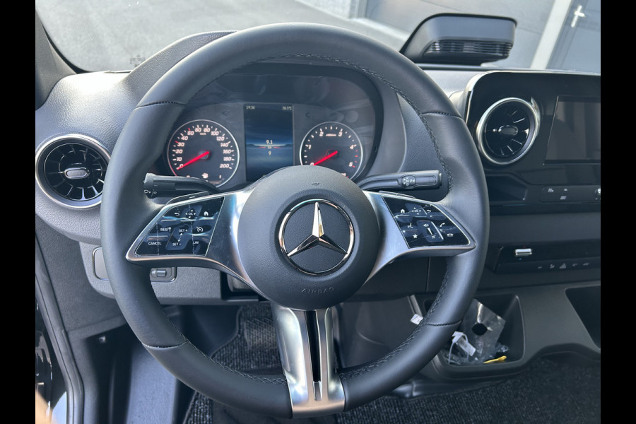 Mercedes-Benz Sprinter 317 CDI L2 H2 Pro 3500KG Trekhaak / LED / MBUX / Camera / Carplay navigatie / Cruise control / Airco