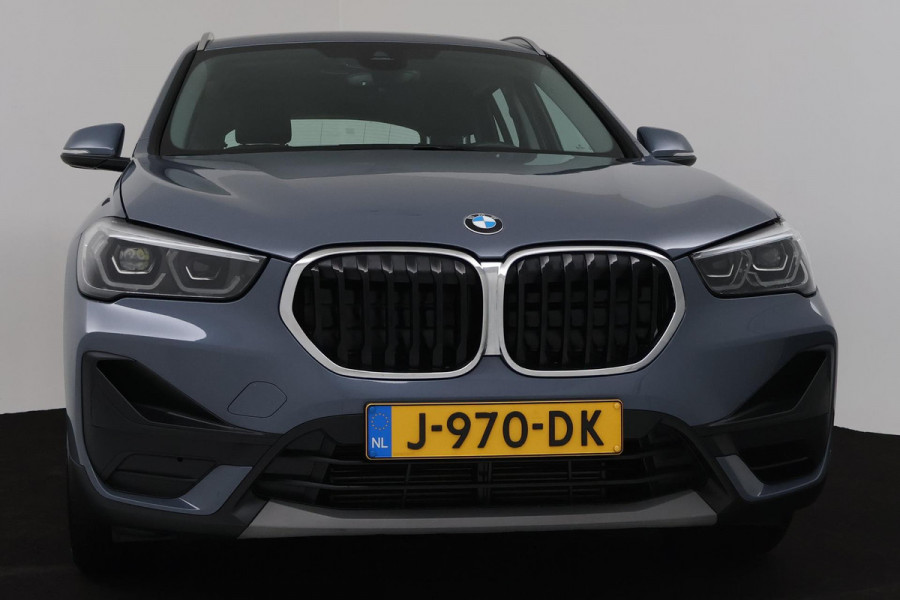 BMW X1 SDrive18i High Executive Edition Sport (NAVIGATIE, STOELVERWARMING, PDC, CLIMATE, NL-AUTO, DEALER ONDERHOUDEN)