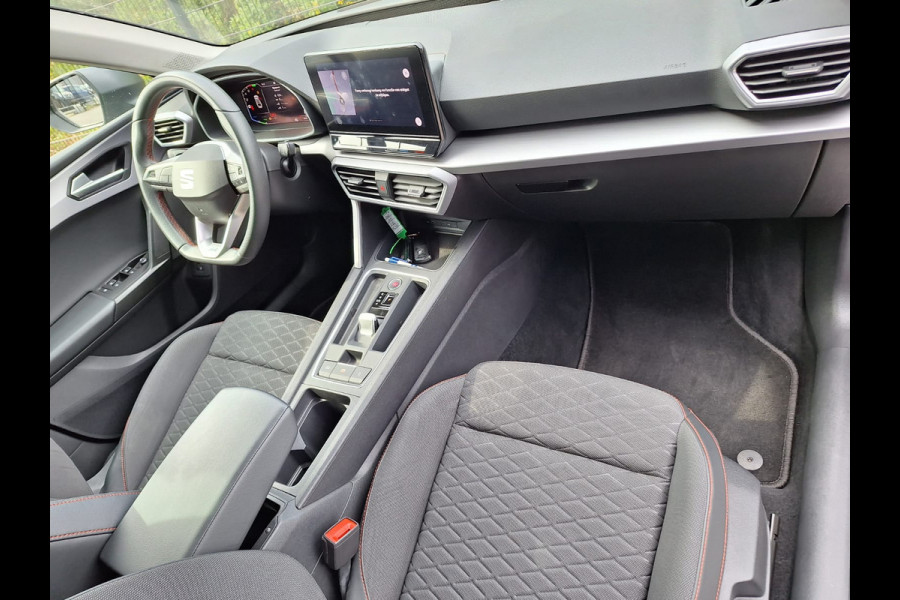 Seat Leon Sportstourer 1.4 TSI eHybrid FR Plug in Hybrid 204pk PHEV | Virtual | Cruise Control | Camera | Carplay | DAB | Stuur / Stoelverwarming | Keyless | Lane Assist |