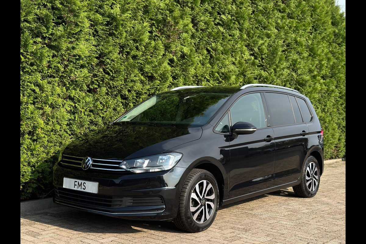 Volkswagen Touran 1.5 TSI Active 7persoons CarPlay 150pk