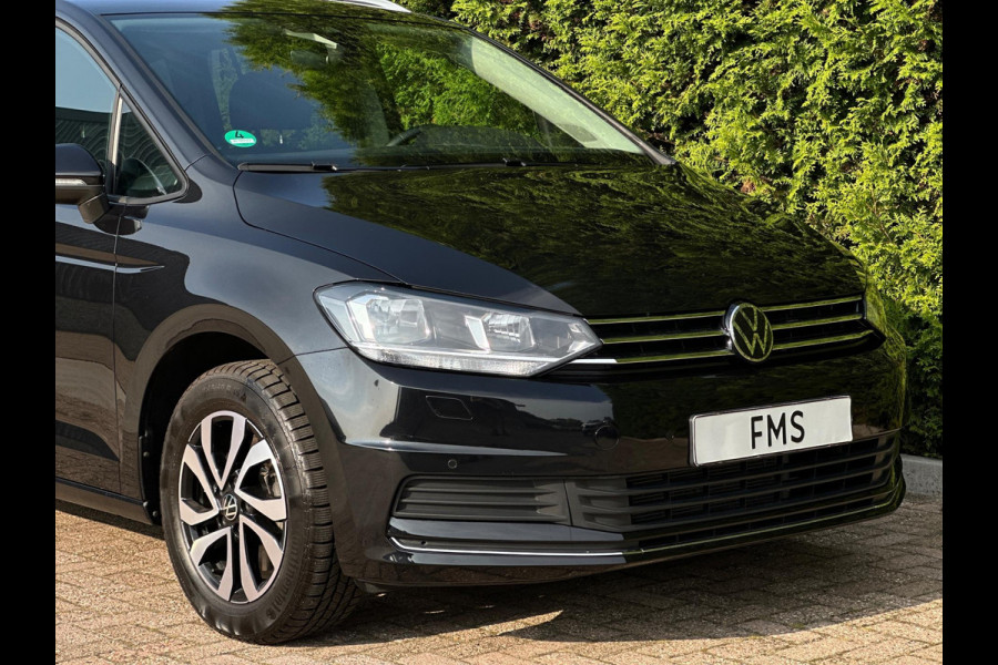 Volkswagen Touran 1.5 TSI Active 7persoons CarPlay 150pk