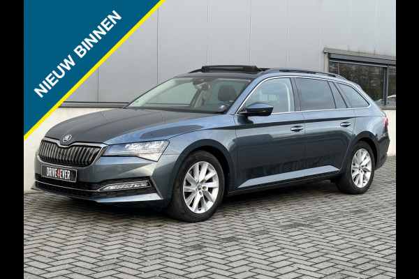 Škoda Superb Combi 1.4 TSI iV Sp. Bns PANO NAVI CR CONTROL TREKHAAK ECC PDC