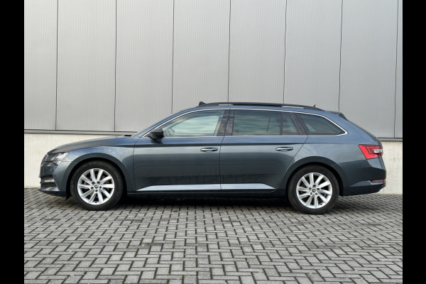 Škoda Superb Combi 1.4 TSI iV Sp. Bns PANO NAVI CR CONTROL TREKHAAK ECC PDC