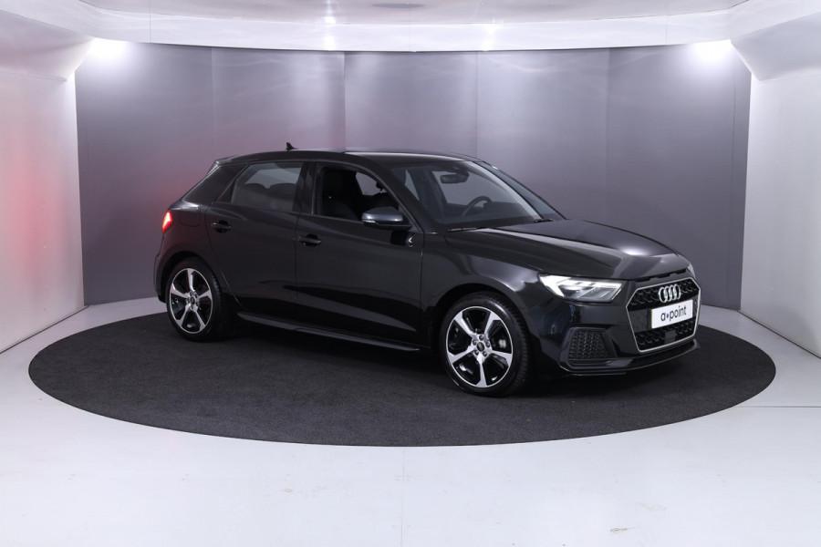 Audi A1 Sportback 30 TFSI Advanced edition 110 pk S-tronic | Private lease vanaf € 556,- pm | Verlengde garantie | Navigatie via App | Parkeersensoren achter | Cruise control | Autom. airco |