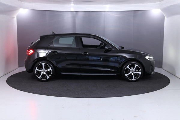 Audi A1 Sportback 30 TFSI Advanced edition 110 pk S-tronic | Private lease vanaf € 556,- pm | Verlengde garantie | Navigatie via App | Parkeersensoren achter | Cruise control | Autom. airco |